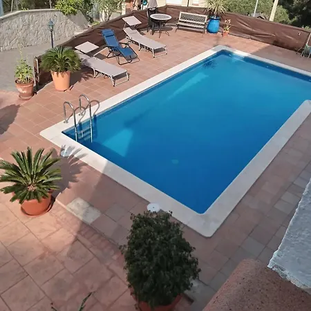 Apartment Ideal With Pool In *